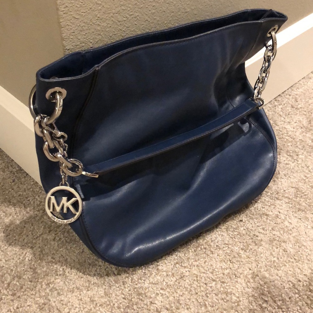 Navy Michael kors purse